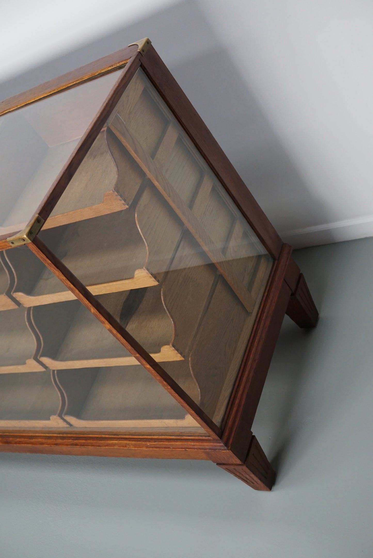 Antique English Oak & Glass Shop Counter Cabinet / Vitrine, circa 1920-1930s