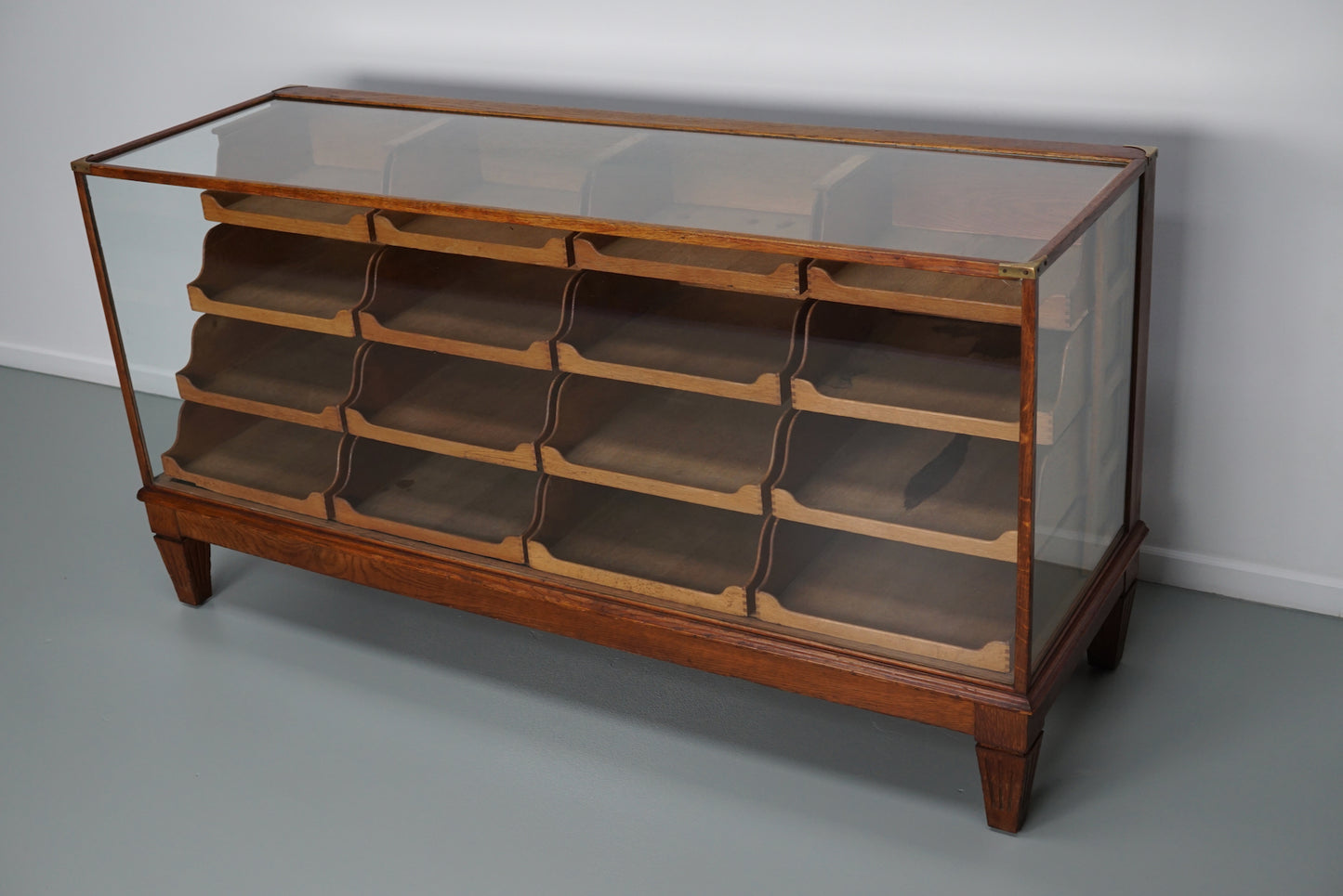 Antique English Oak & Glass Shop Counter Cabinet / Vitrine, circa 1920-1930s