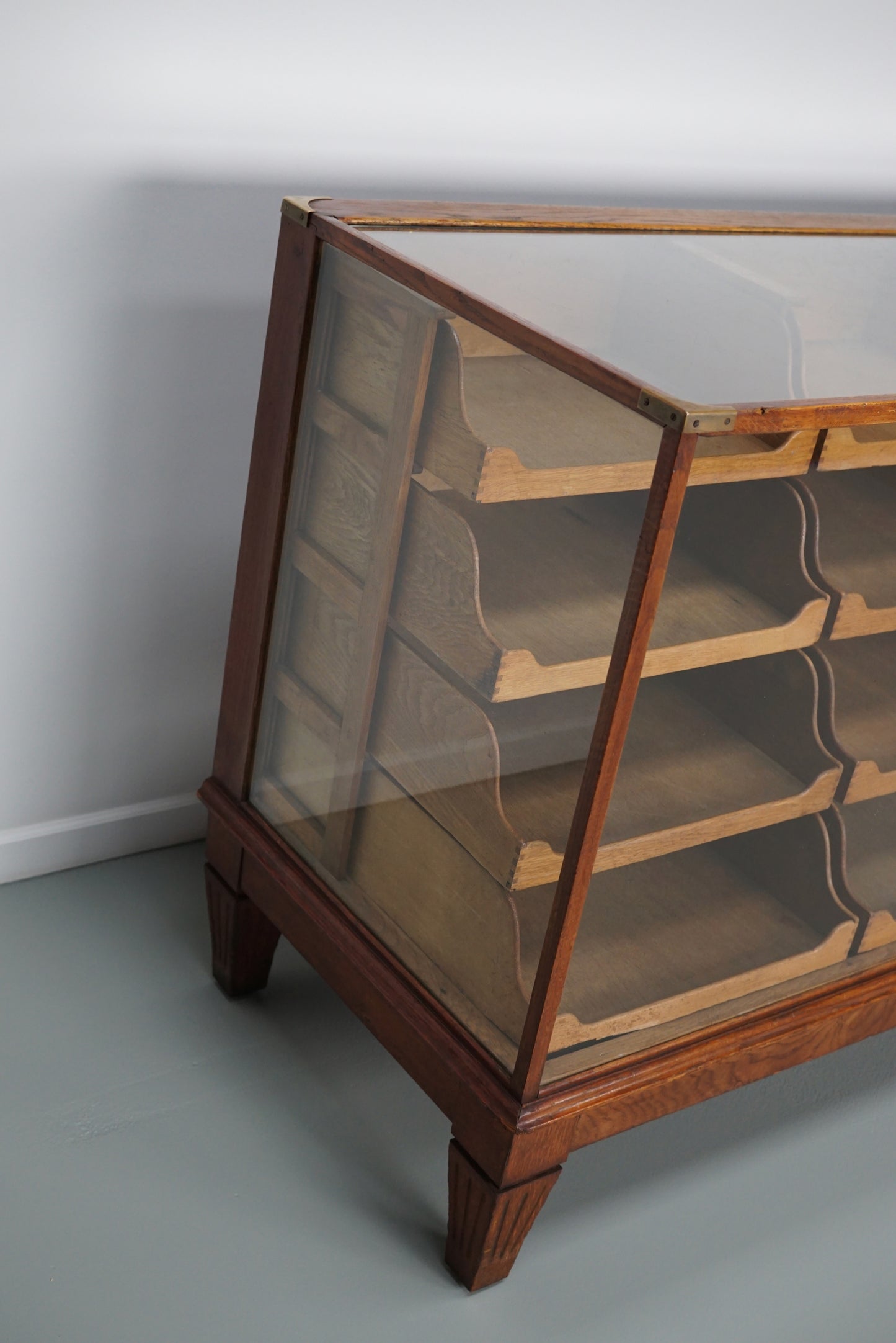 Antique English Oak & Glass Shop Counter Cabinet / Vitrine, circa 1920-1930s