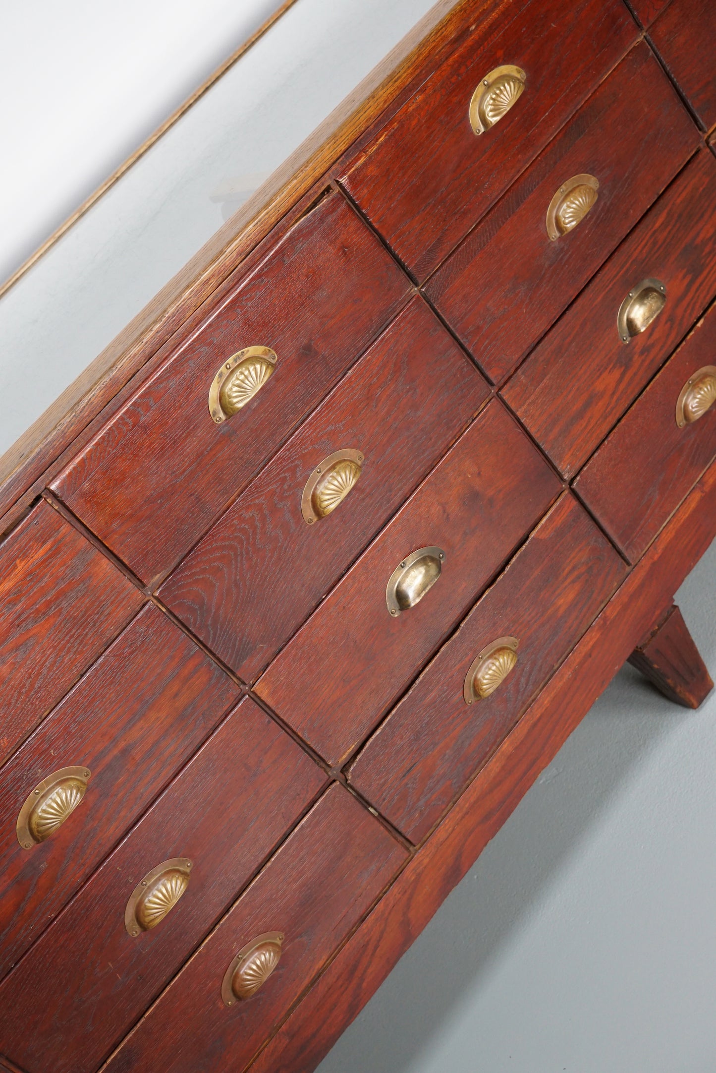 Antique English Oak & Glass Shop Counter Cabinet / Vitrine, circa 1920-1930s