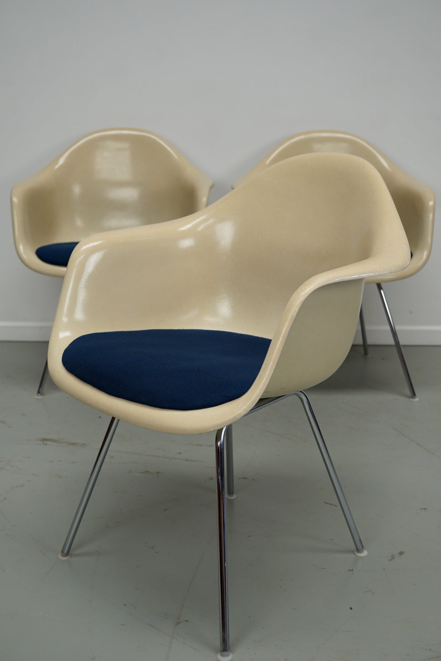 Set of Three Parchment Fiberglass DAX Armhairs Eames for Herman Miller / Vitra