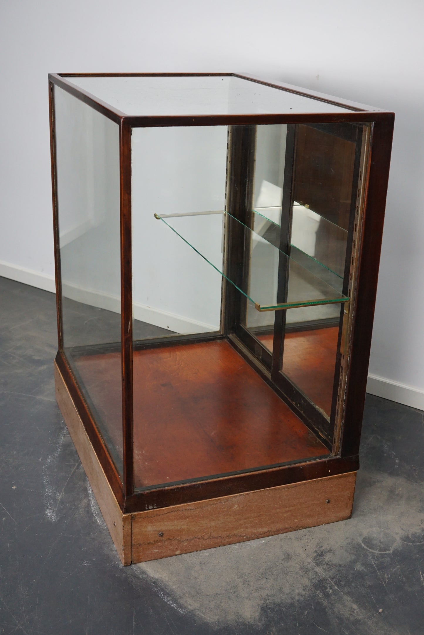 Victorian Mahogany Shop Display Cabinet / Counter or Vitrine, Late 19th Century