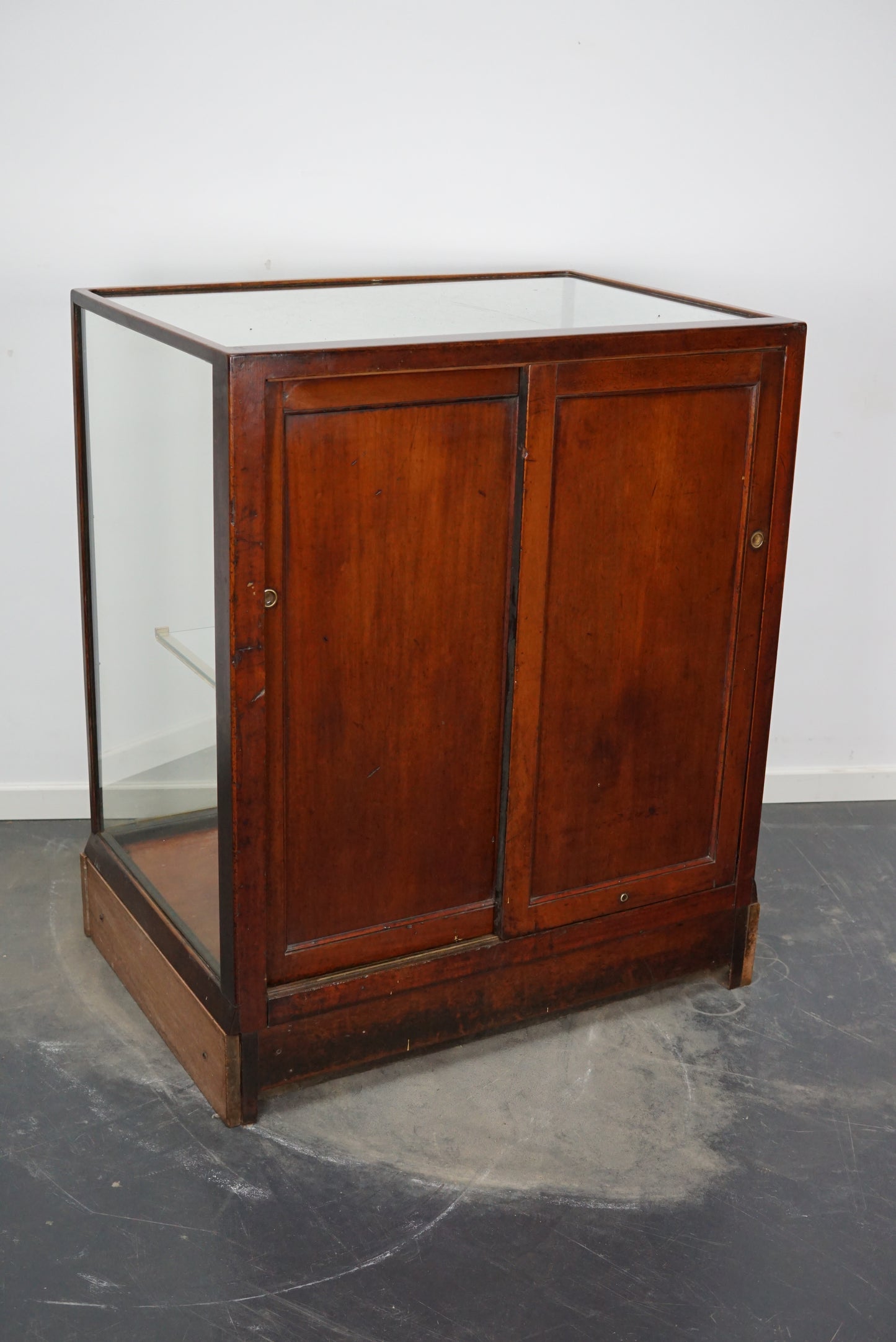 Victorian Mahogany Shop Display Cabinet / Counter or Vitrine, Late 19th Century