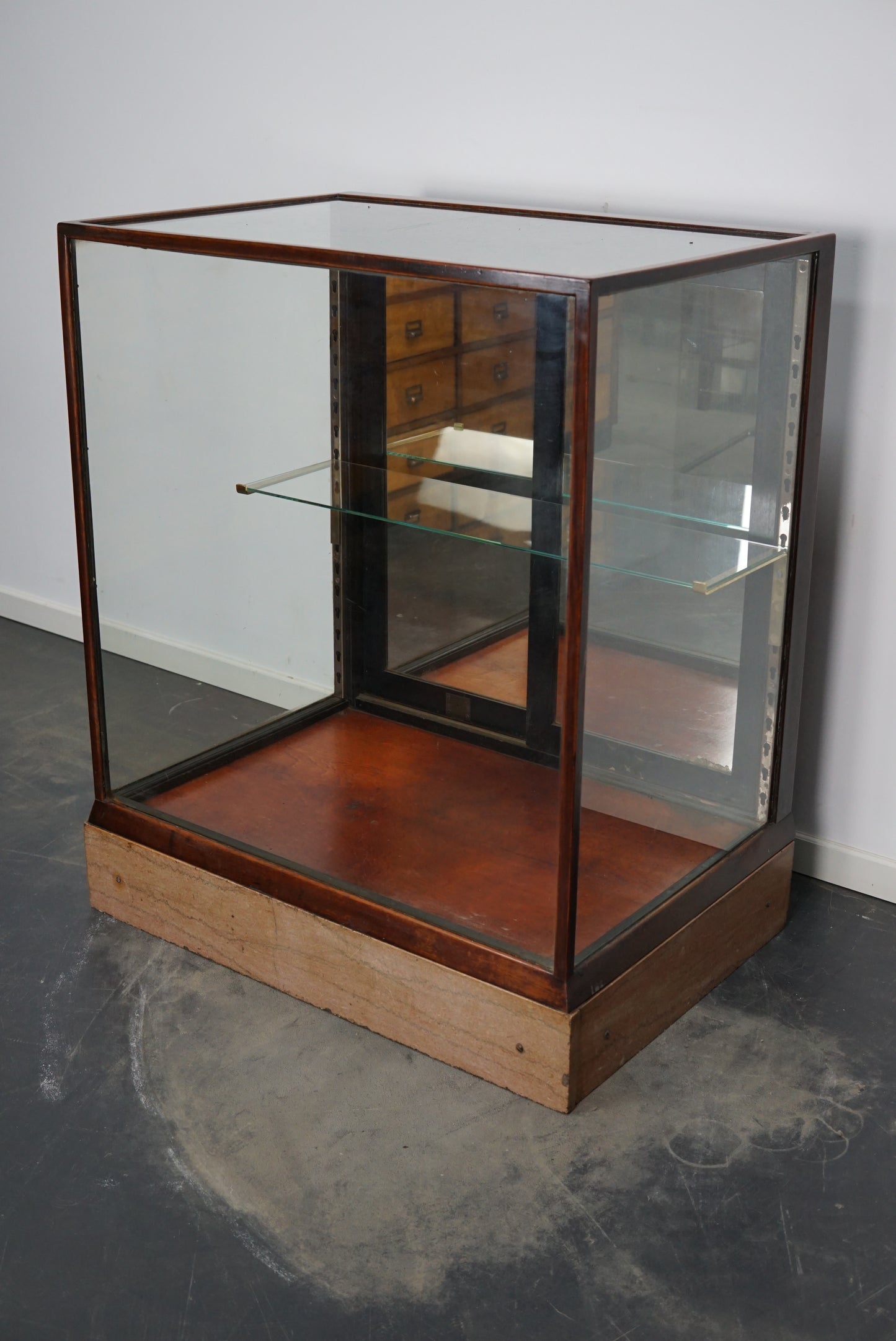 Victorian Mahogany Shop Display Cabinet / Counter or Vitrine, Late 19th Century