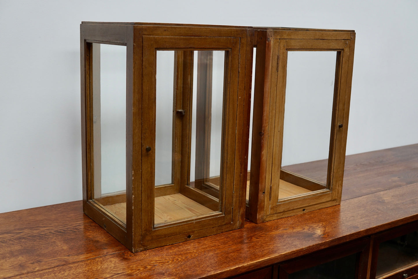 Dutch Pine Pair of Faux Oak Paint Vitrines, Early 20th Century