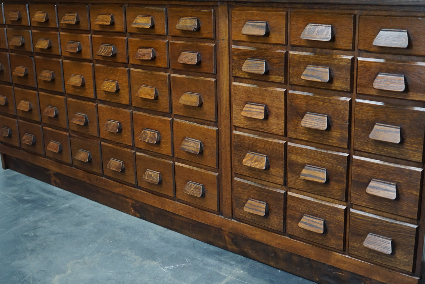 German Industrial Oak Apothecary Cabinet / Bank of Drawers, 1930s