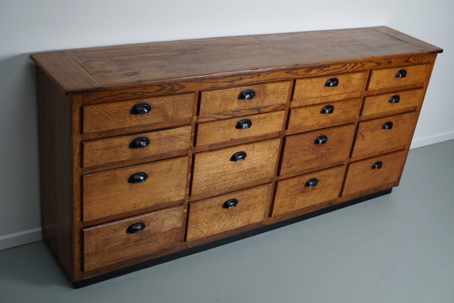 Belgian Industrial Oak Apothecary Cabinet / Bank of Drawers, 1940s