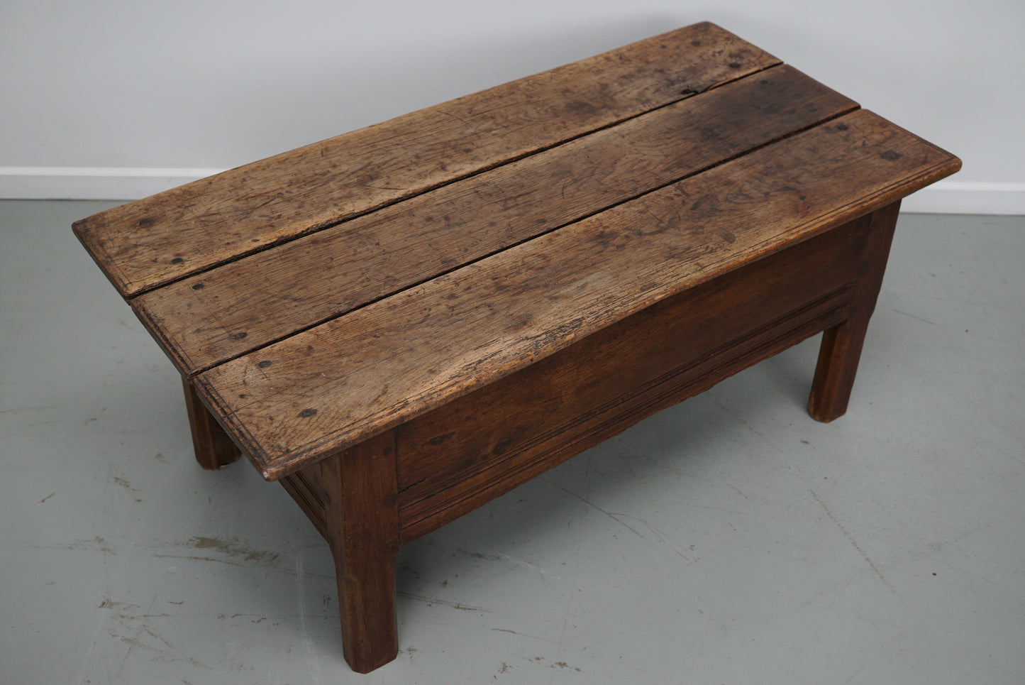 Spanish 18th Century Farmhouse Rustic Chestnut Coffee Table
