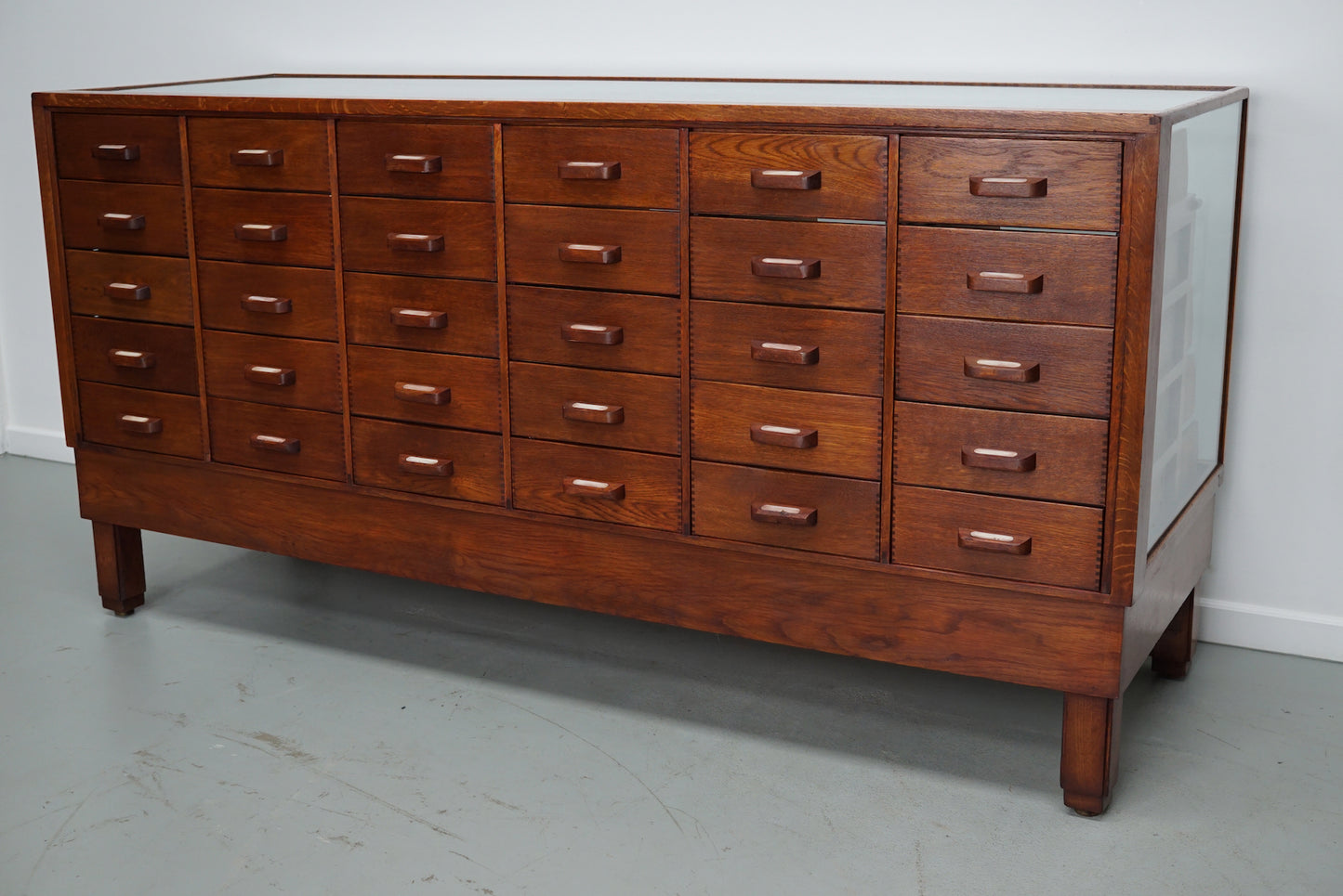Antique English Oak & Glass Shop Counter Cabinet / Vitrine, circa 1920-1930s