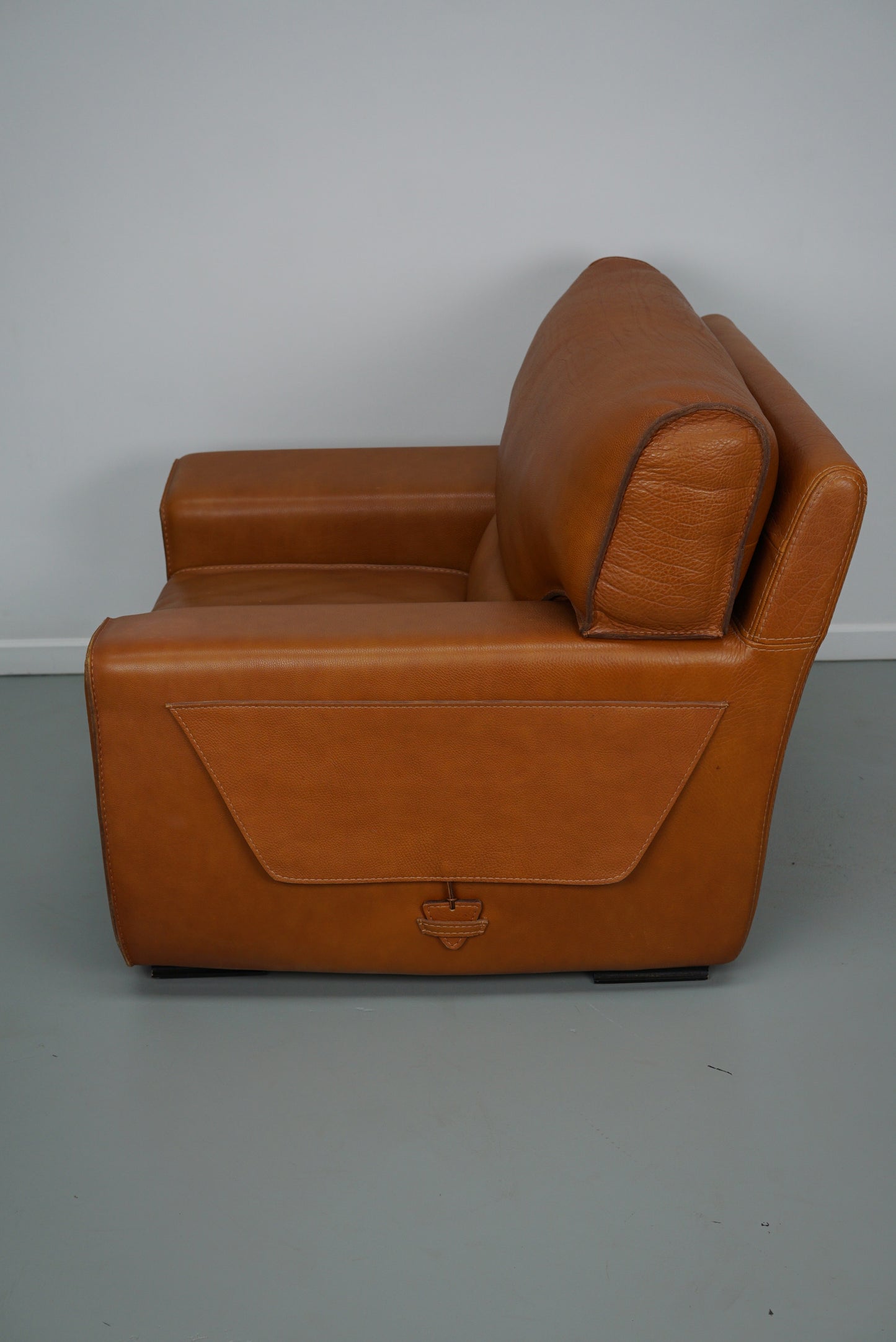 Roche Bobois Club Chair In Tan / Cognac Neck Leather – France, circa 1980