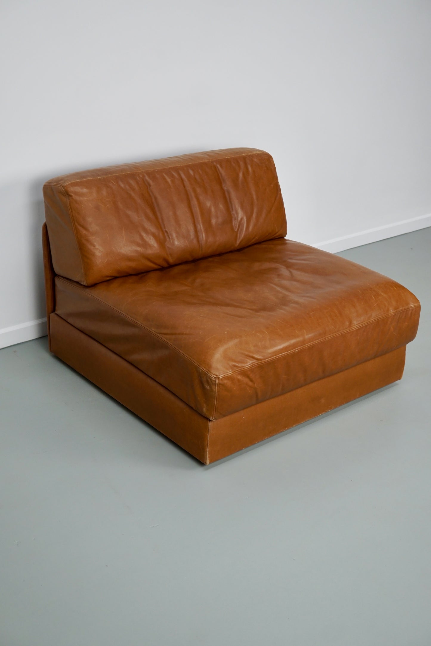 De Sede DS 76 Lounge Chair / Sleeping Sofa Cognac Leather, Switzerland, 1970s