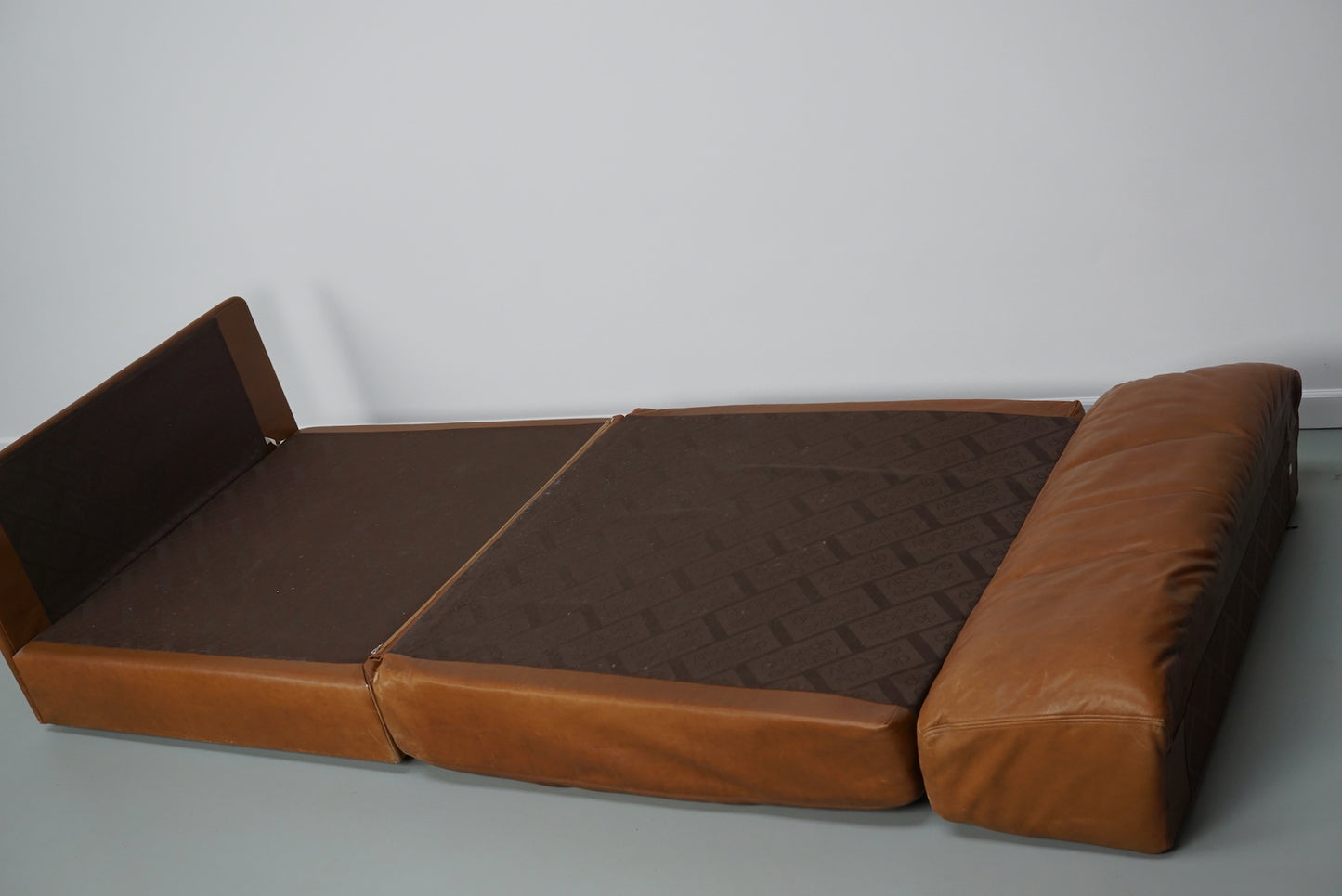 De Sede DS 76 Lounge Chair / Sleeping Sofa Cognac Leather, Switzerland, 1970s