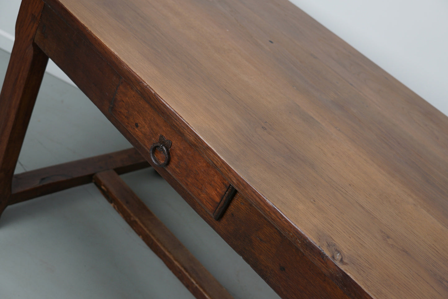 Early 20th Century French Rustic Oak & Elm Farmhouse Dining Table