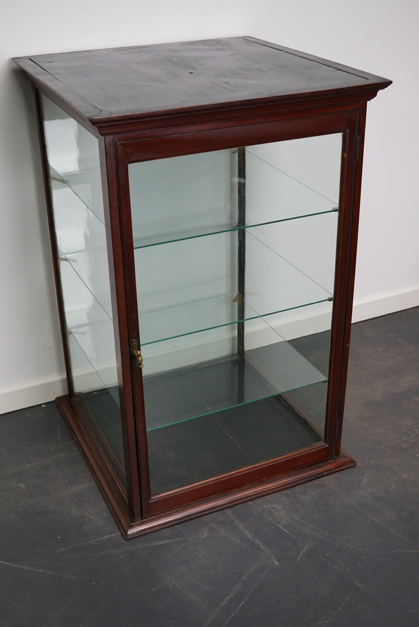 Victorian Mahogany Museum / Shop Display Cabinet or Vitrine, Late 19th Century