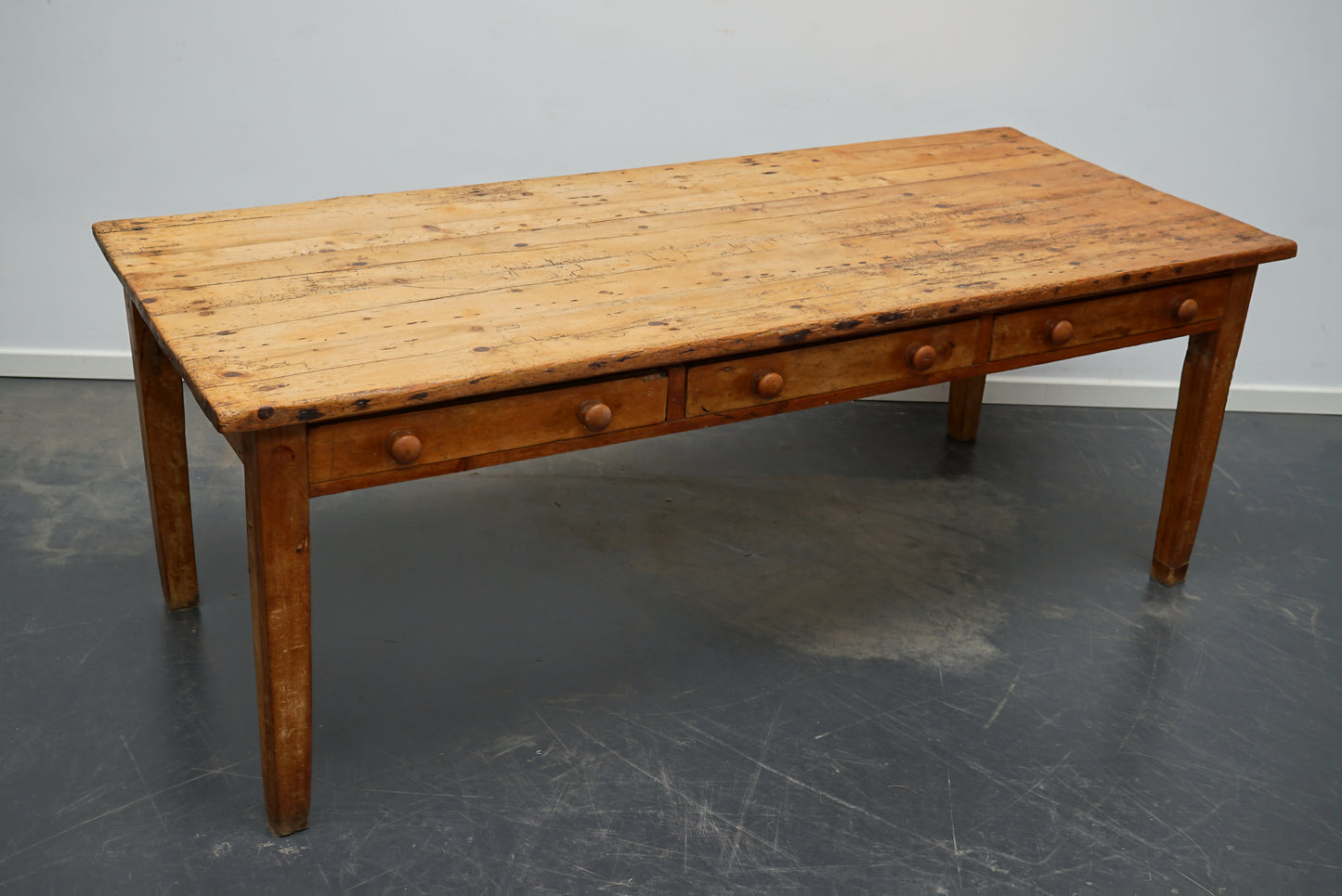 Antique Light Pine English Farmhouse Dining Table, 19th Century